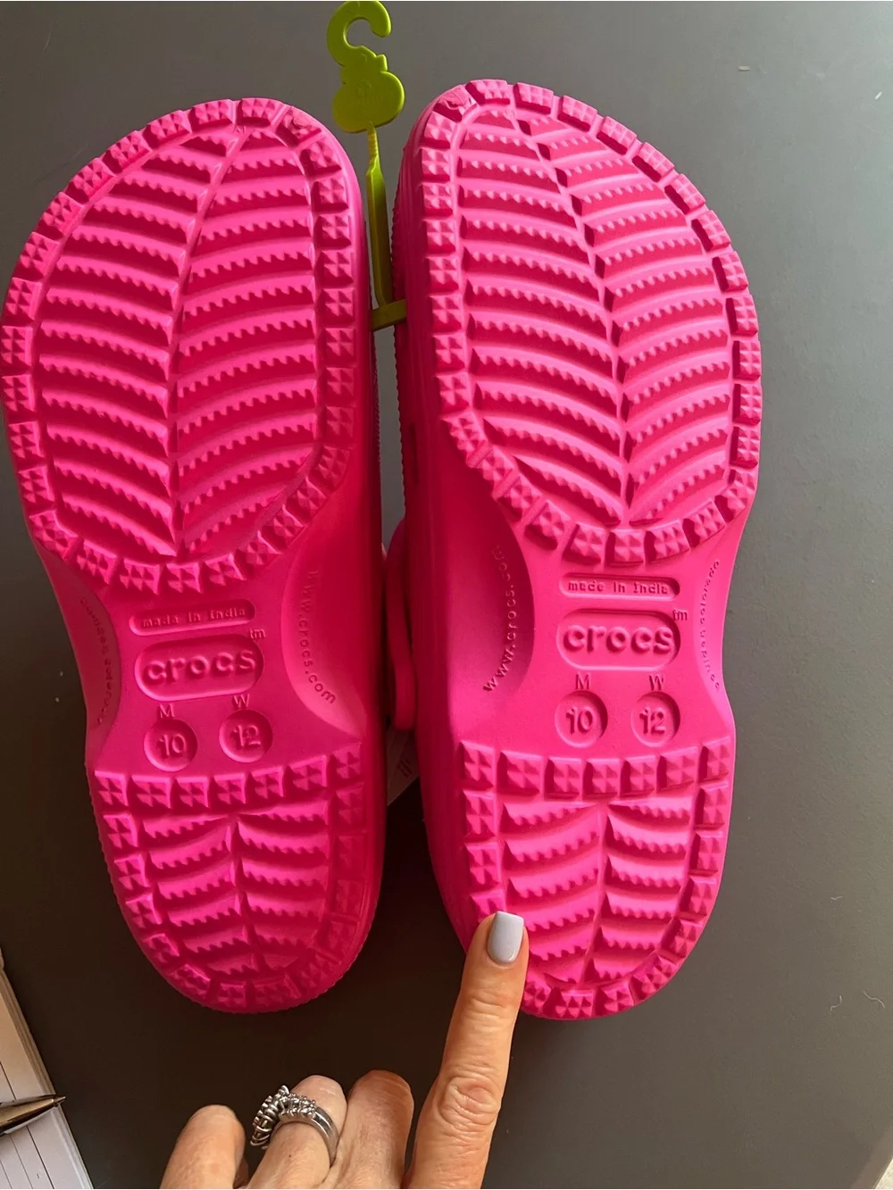 CROCS Classic Clog in Hot Pink